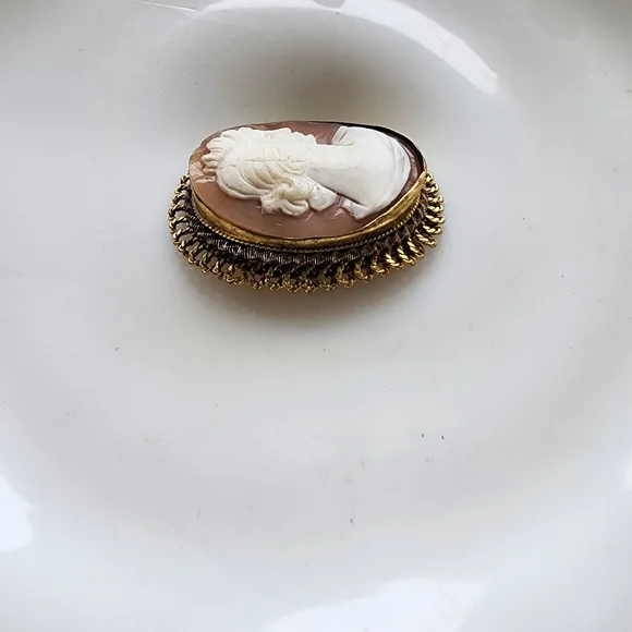 Reserved MIKEYSMIMI 1900s antique estate cameo brooch pendant hand carved shell - Picture 3 of 16
